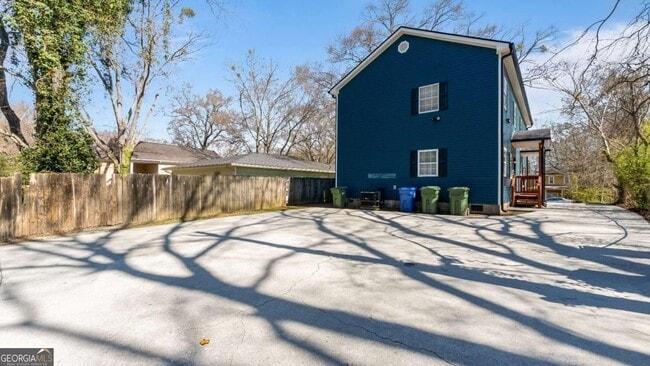 Building Photo - 848 Ridge Ave NW
