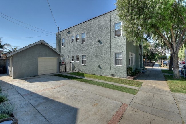 Building Photo - 1545 4th St