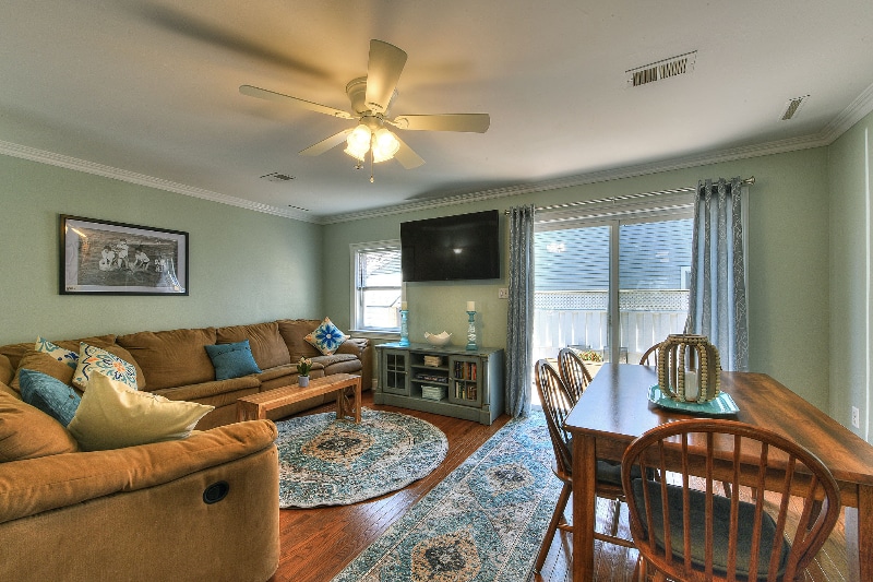 Building Photo - 20902 South Ave