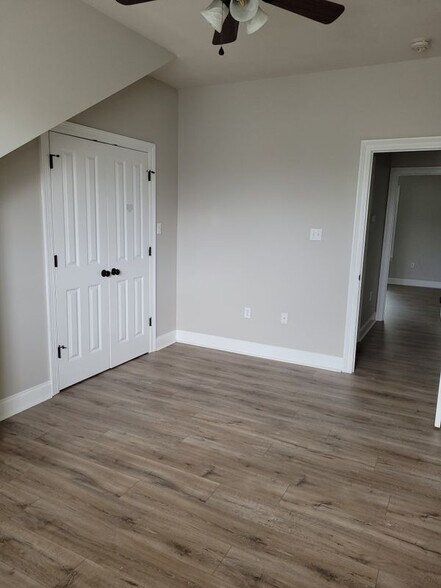 Building Photo - 12384 Village Maison Dr