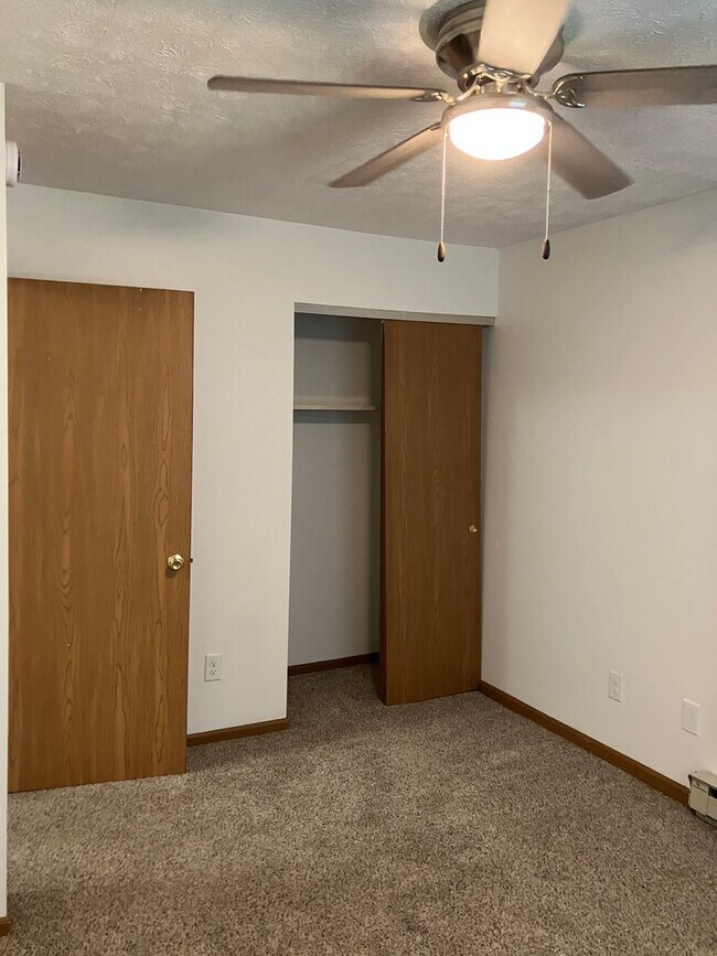 Building Photo - 2 Bedroom and 1.5 Bath Townhome - Troy, Ohio!!