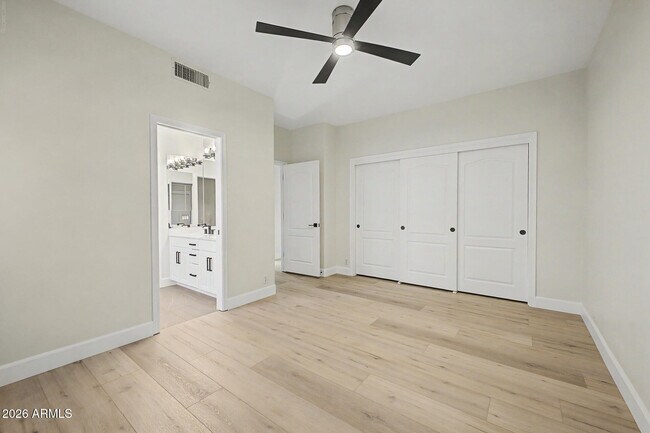 Building Photo - 3740 E Tonto Ct