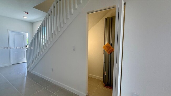 Building Photo - 2617 SE 27th Dr