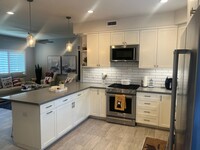 Building Photo - 3bd/2ba House with Remodeled Kitchen and A/C