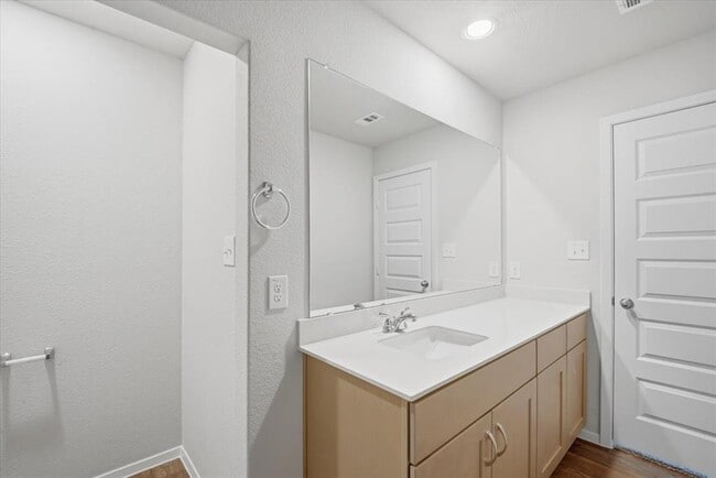 Building Photo - 2601 Towy Rd