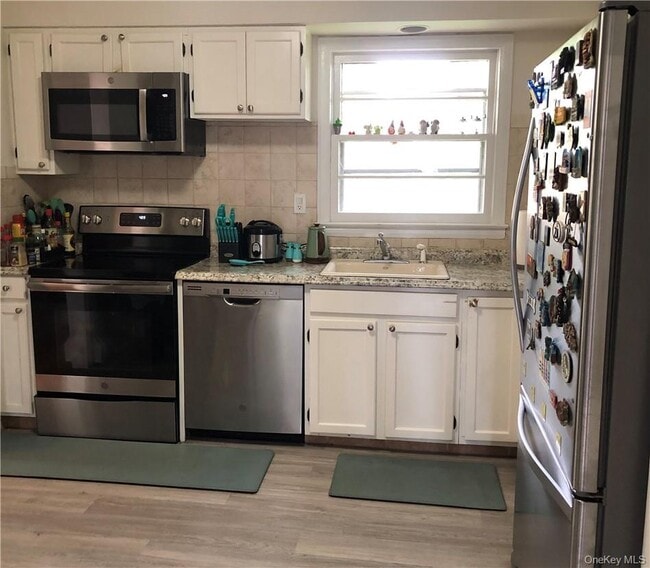 Building Photo - 7 Highview Dr