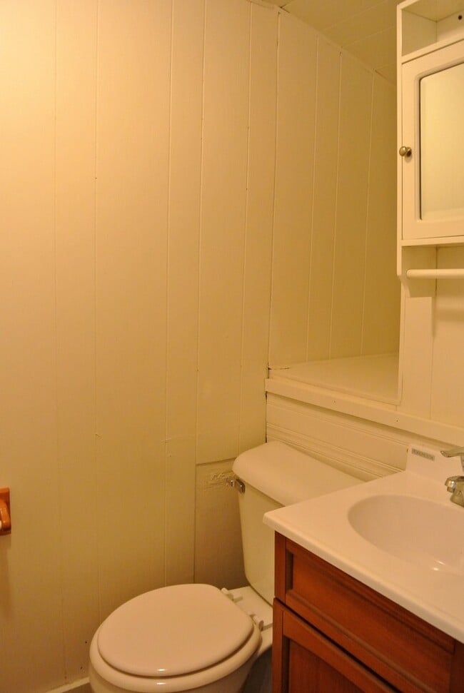 Building Photo - 1510 1st Ave SE