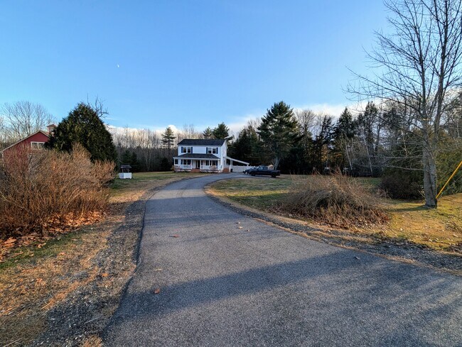 Building Photo - 35 Spiller Rd