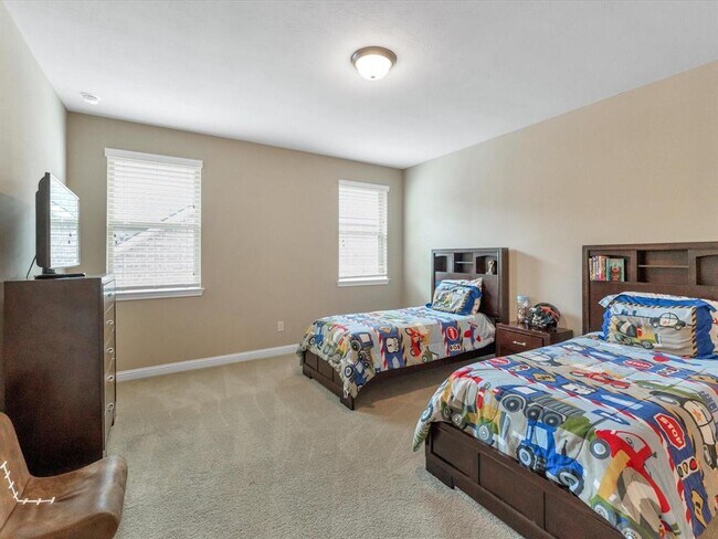 Building Photo - 34106 Mill Creek Way