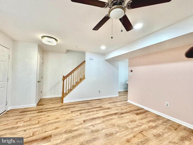 Building Photo - 597 Primus Ct