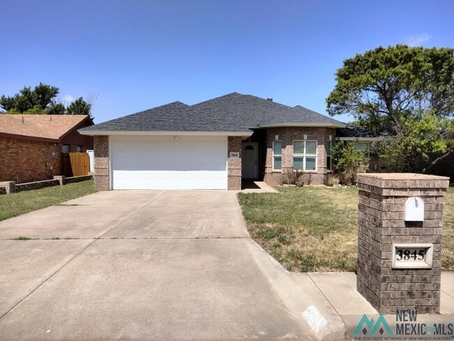 Primary Photo - 3845 Benjamin Davis Dr