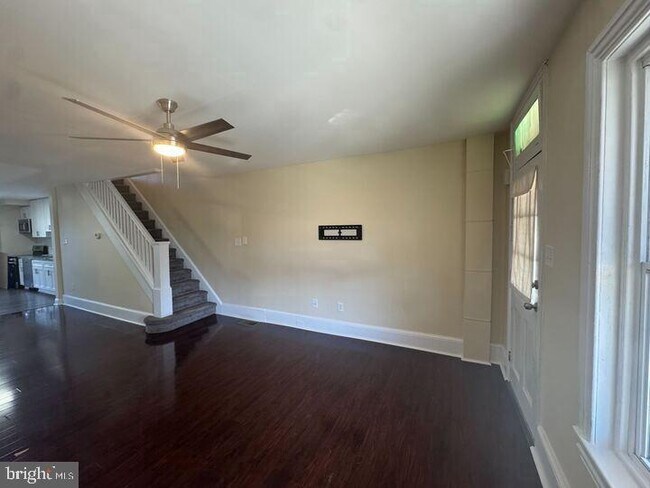 Building Photo - 405 Walnut St