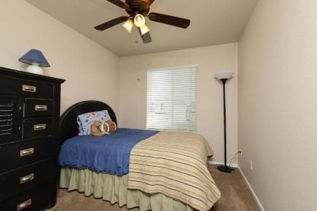 Building Photo - 2988 Redhaven Way