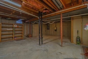 Building Photo - 2 Pine Grove Dr