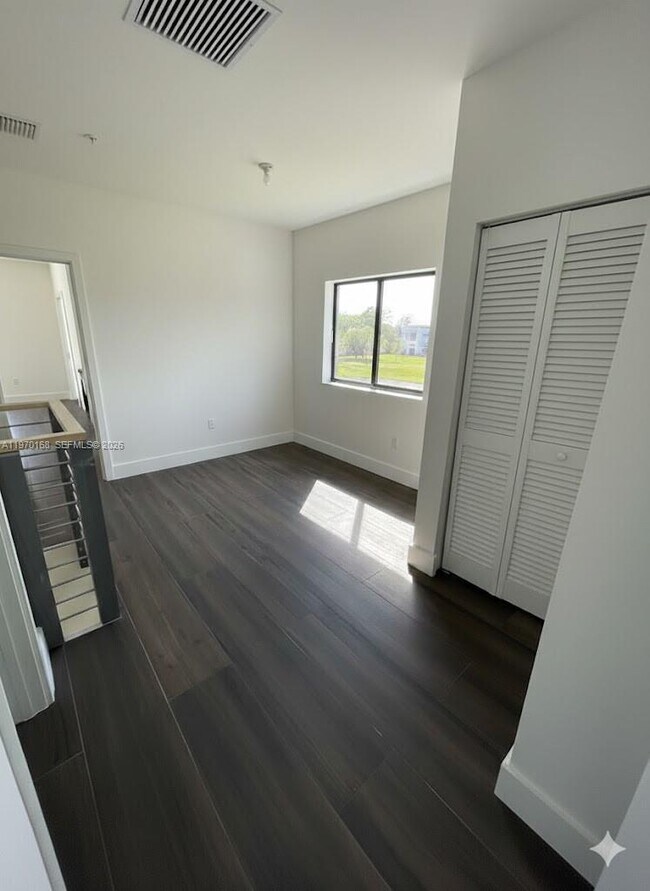 Building Photo - 4384 NW 8th Ct