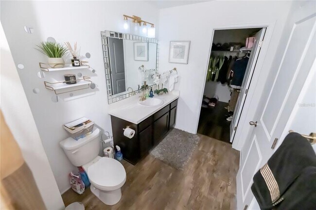 Building Photo - 844 Grandin St