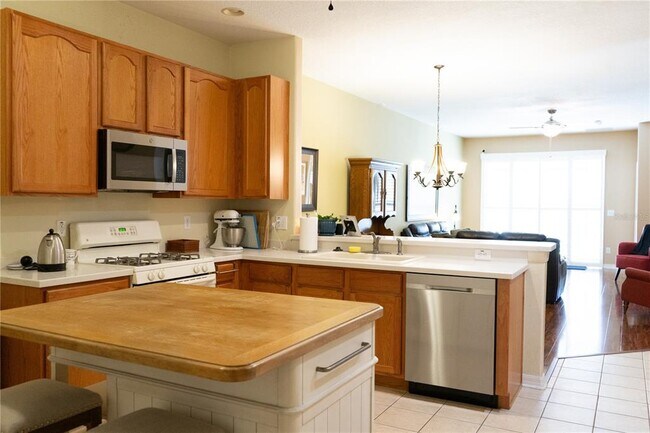 Building Photo - 2802 Torrance Dr