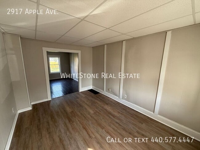 Building Photo - 2917 Apple Ave