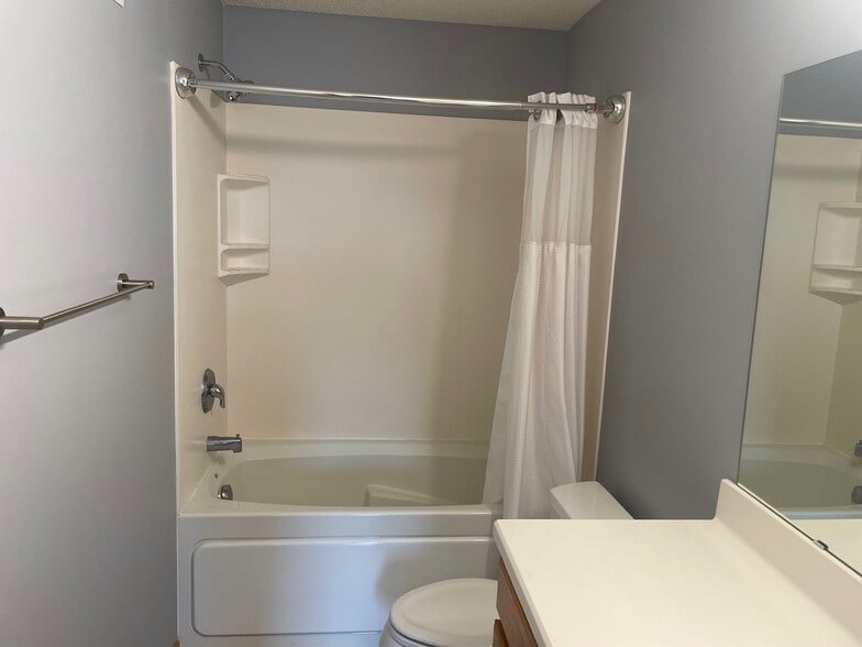 Building Photo - 13642 Brick Path