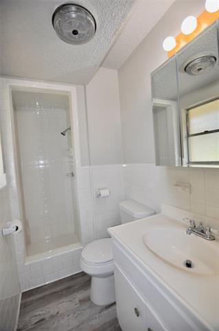 Building Photo - 1204 Bois D Arc St