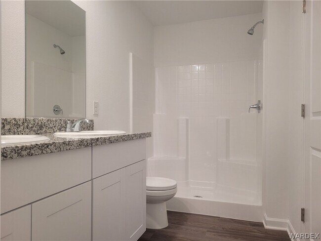 Building Photo - 2121 Pesuna Dr