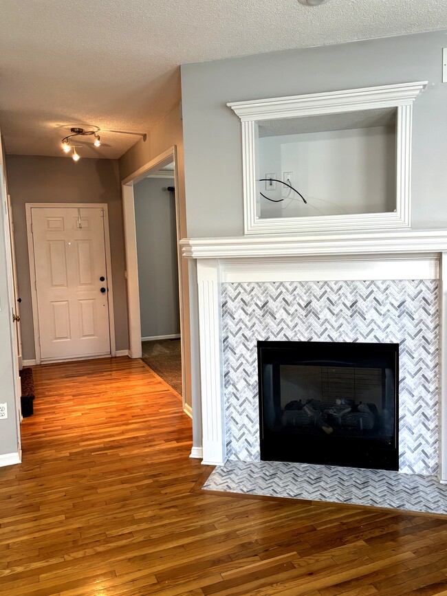 Building Photo - 13806 S Mullen St