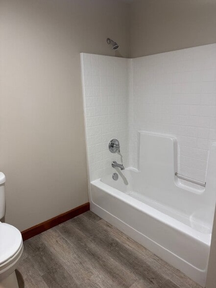 Building Photo - 611 L St