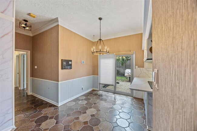 Building Photo - 10703 Cypresswood Dr