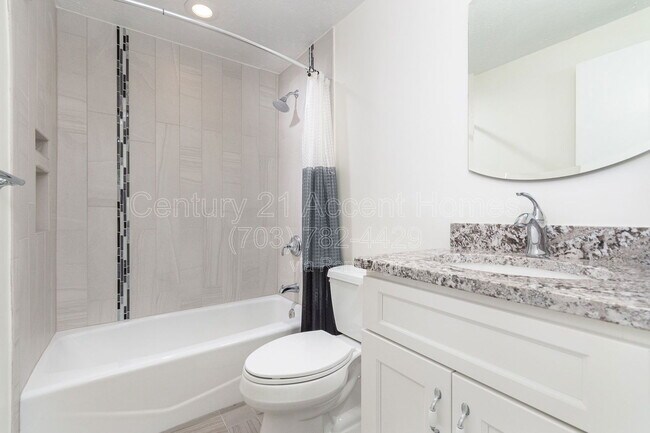 Building Photo - 7690 Middle Valley Dr