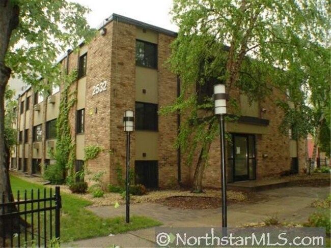 Primary Photo - 2532 1st Ave S