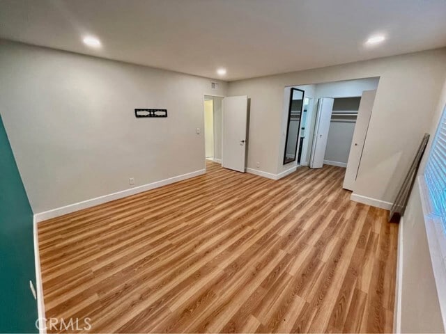Building Photo - 1666 W Chanticleer Rd