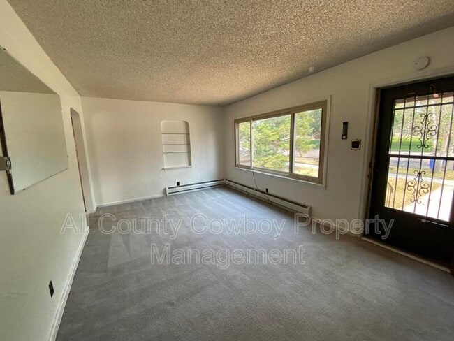 Building Photo - 1020 S 11th St