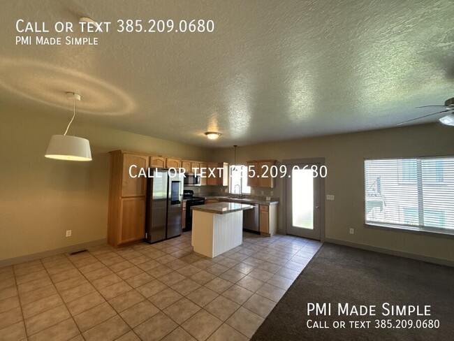 Building Photo - Huge 4BR Townhome near Trax Station | $500...