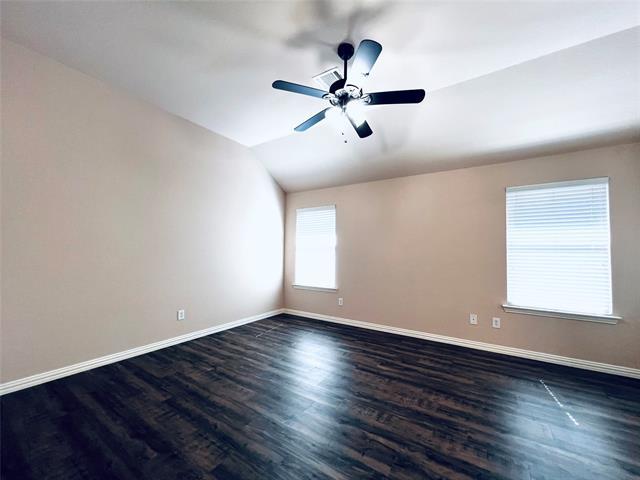 Building Photo - 217 Creekwood Dr