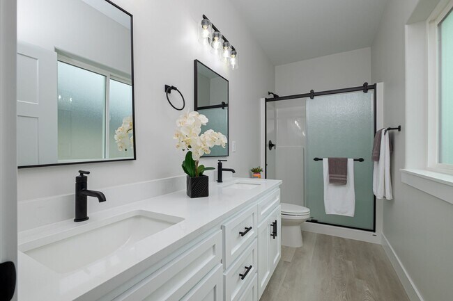 Building Photo - Beautiful New Home for Rent in Quincy