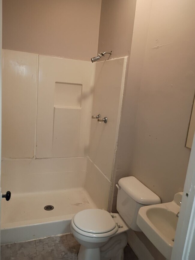 Building Photo - 1710wMineralM