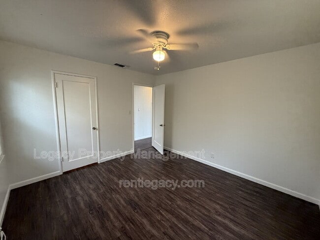 Building Photo - 5657 Bonniemae Way