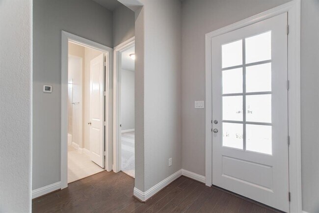 Building Photo - 2344 Goldenglade Dr