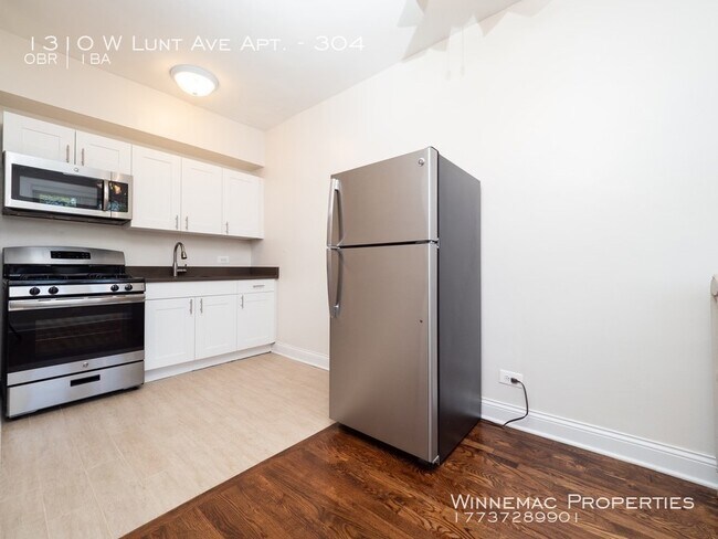 Building Photo - 1310 W Lunt Ave