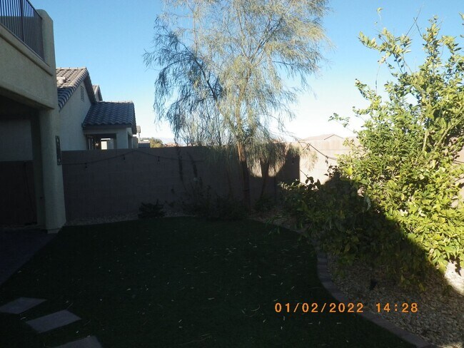 Building Photo - Beautiful 5 Bedroom House with City View