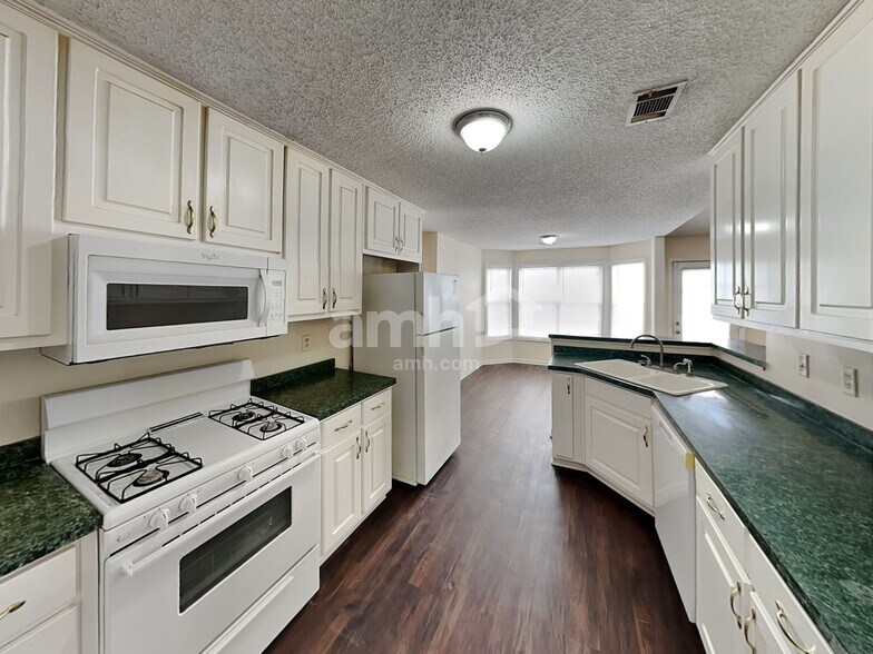Building Photo - 128 Rendition Dr