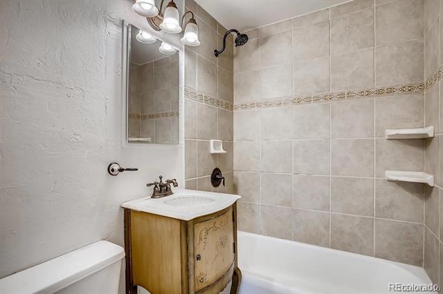 Building Photo - 5205 Dover St