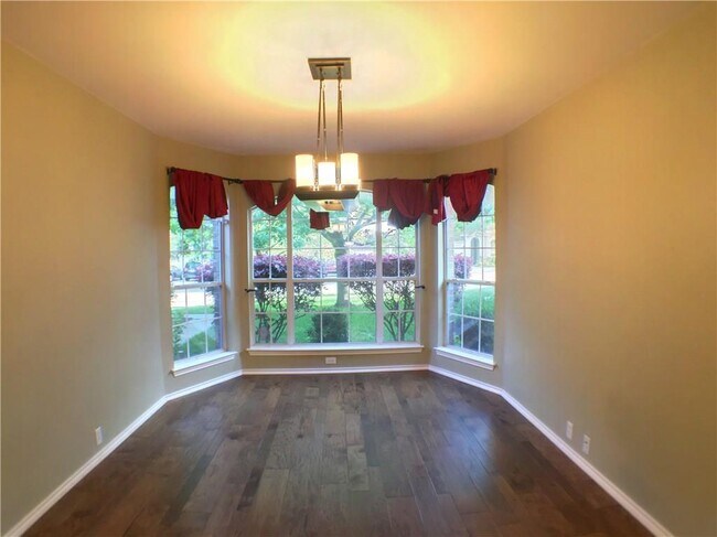 Building Photo - 2308 Paradise Ridge Dr
