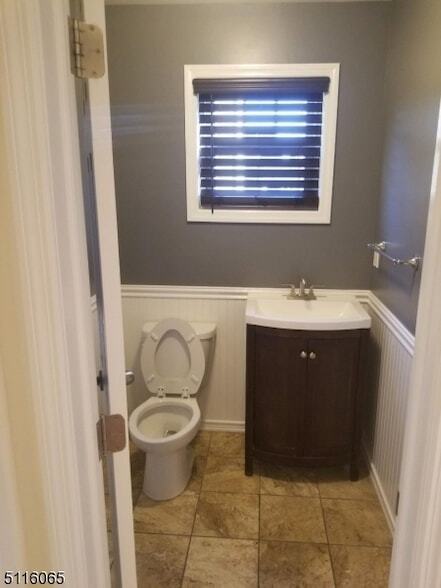 Building Photo - 132 Willow St