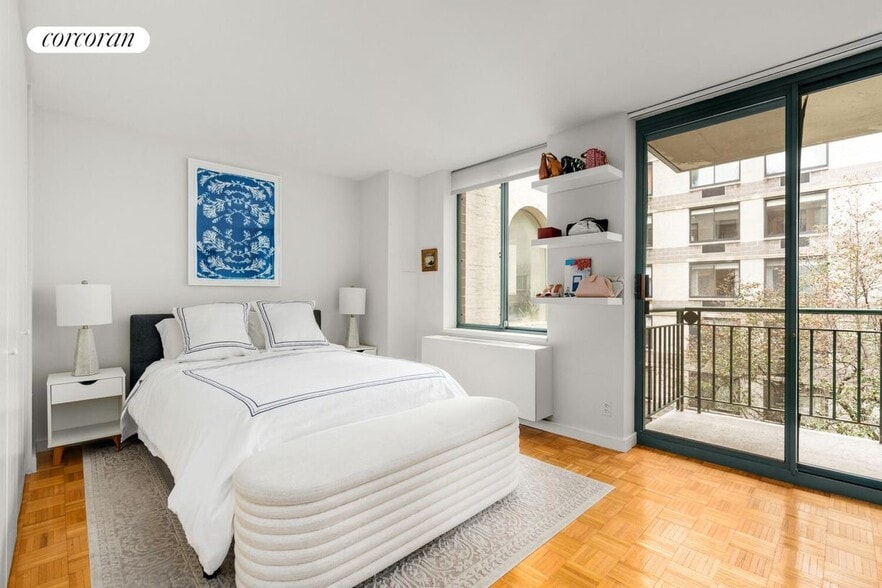 Building Photo - 311 Greenwich St