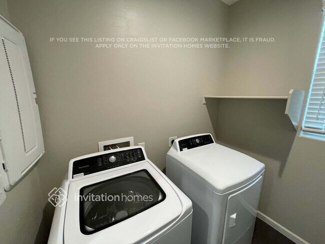 Building Photo - 5023 N 189th Glen