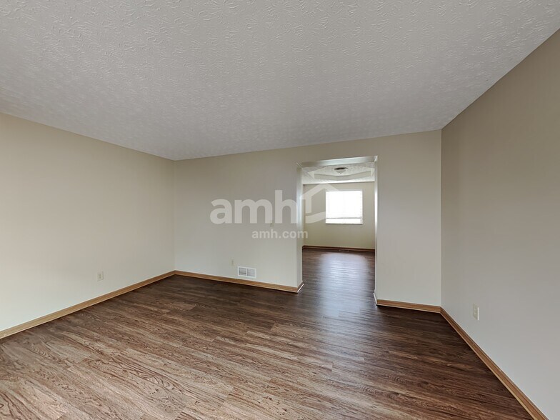 Building Photo - 6647 Hilmar Dr