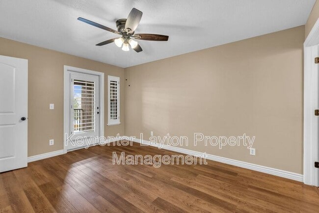 Building Photo - 905 S Main St