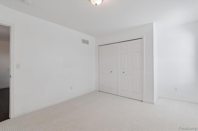 Building Photo - 21422 Navarra Dr