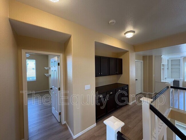 Building Photo - 938 W Encore Dr